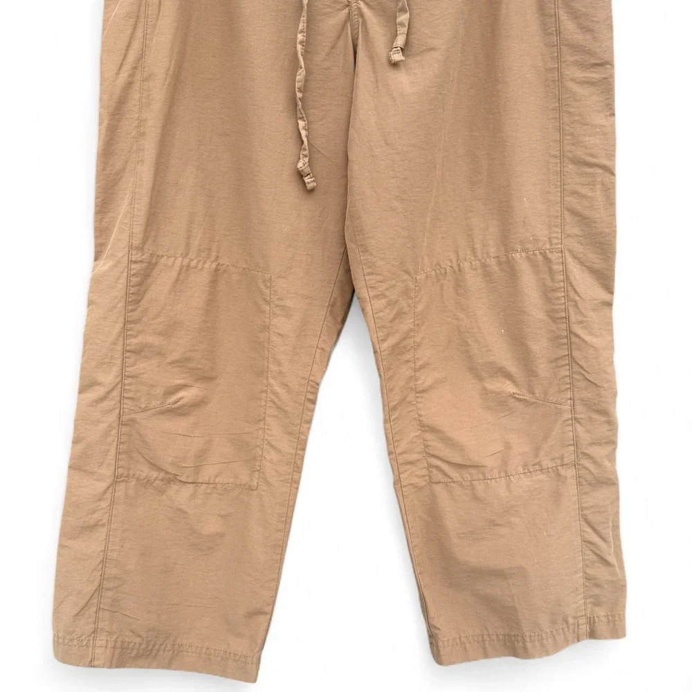 Columbia | Nylon Cargo Capri Pants | M - Picture 3 of 8